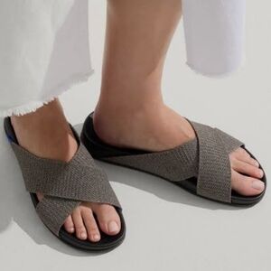 NWOT Rothy's Weekender Metallic Slides Size 8